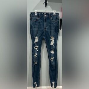 Ripped skinny jeans